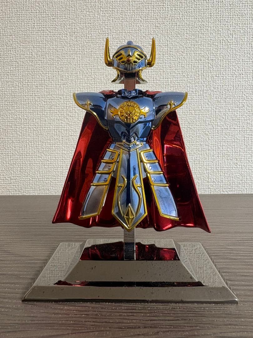 ドラゴンクエスト　メタリックアイテムズギャラリー　ロトの鎧、宝箱、ロトのしるし