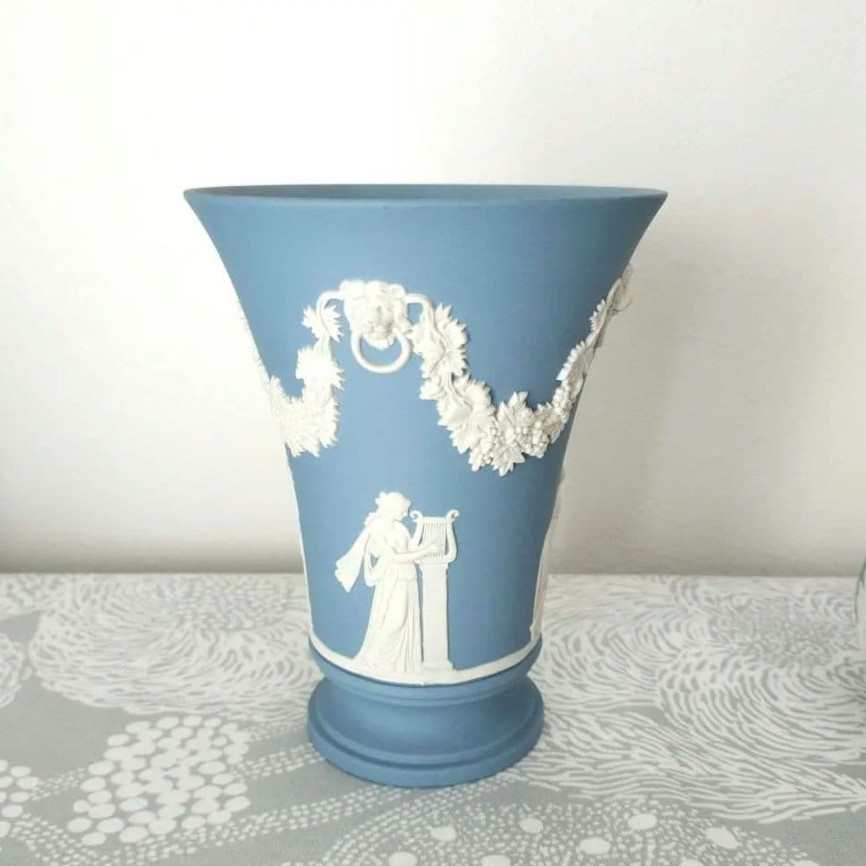 ウェッジウッド ジャスパーウェア花瓶 ペールブルー２点