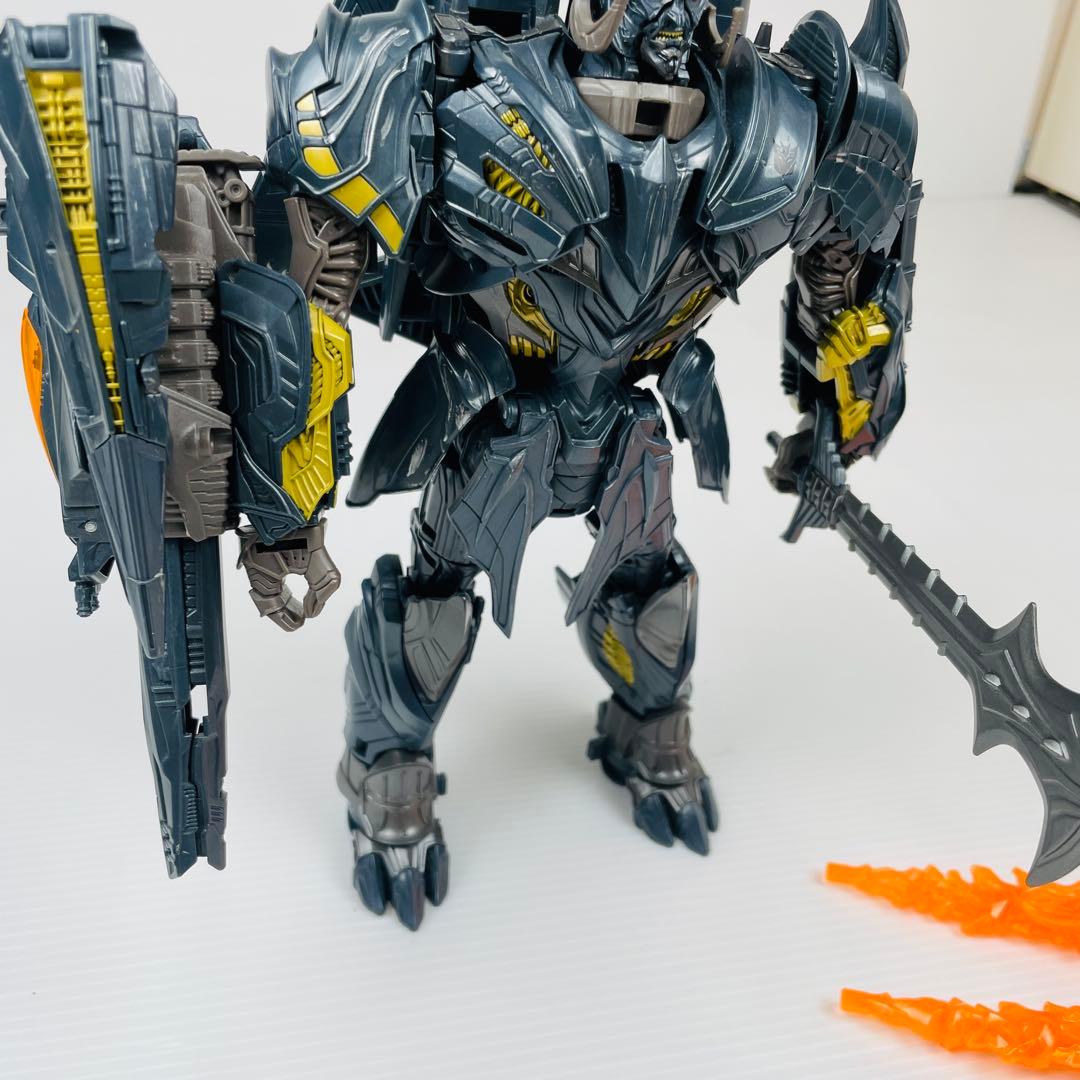 トランスフォーマーキャリバーオプティマスプライム　ブラックアウト