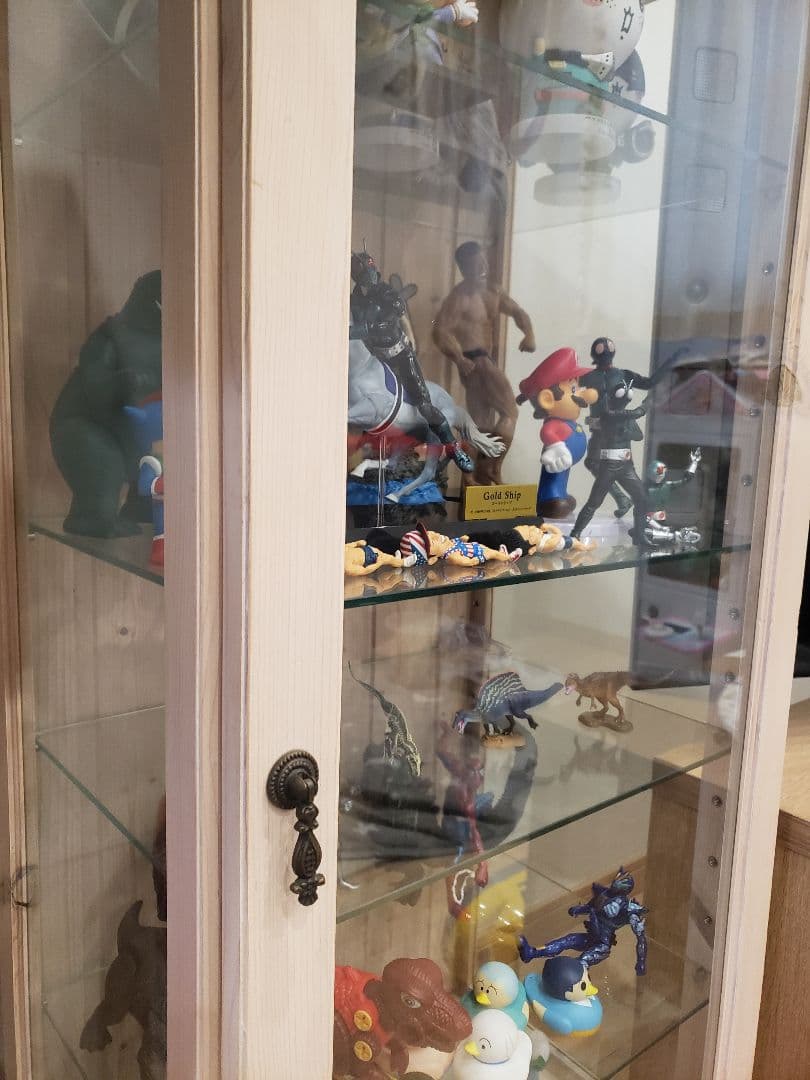 今日限定値下げ→20000円へ明日値上げ　コレクションケース　ガラス棚