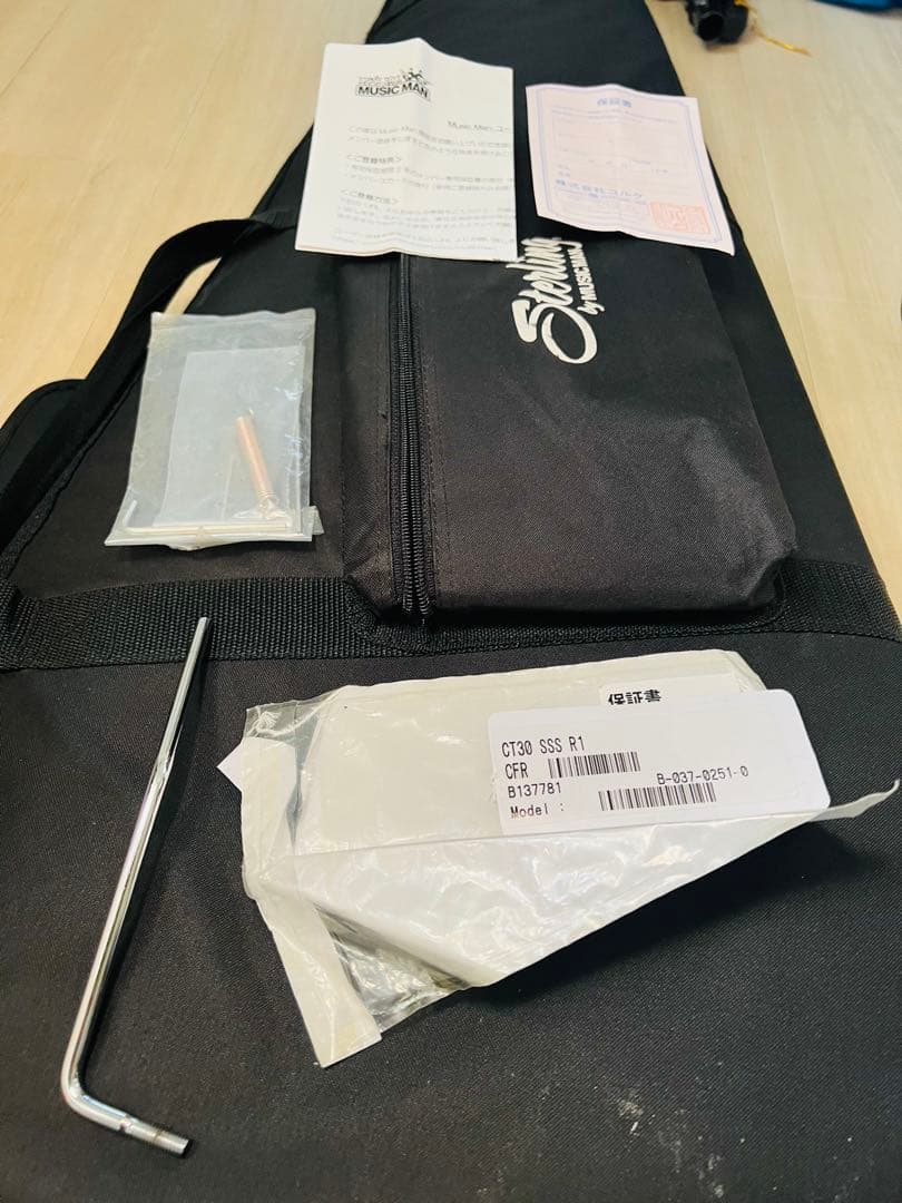 musicman sterling cutlass CT-30 エレキギター