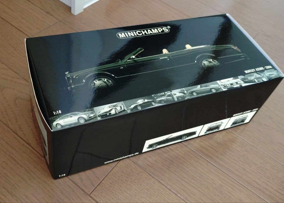 1/18 BENTLEY AZURE 2006 ベントレーアズール