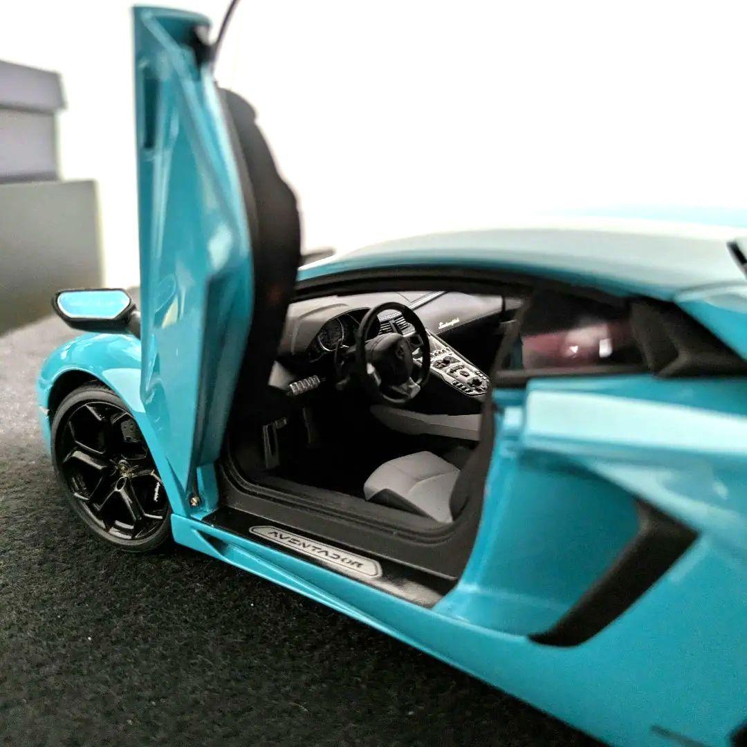 Lamborghini　Aventador　AUTOart 1/18 lp700
