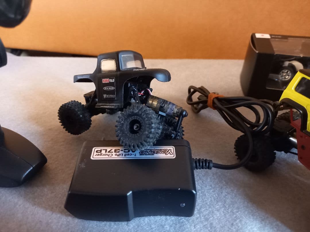 ヨコモナノクロ2台+ジムニー