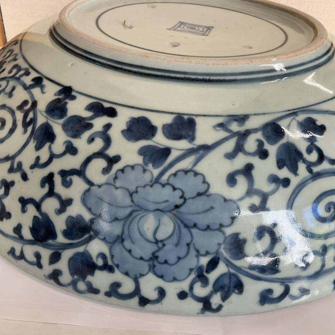 古伊万里　染付牡丹唐草文大鉢　江戸時代中期(元禄)頃　優品