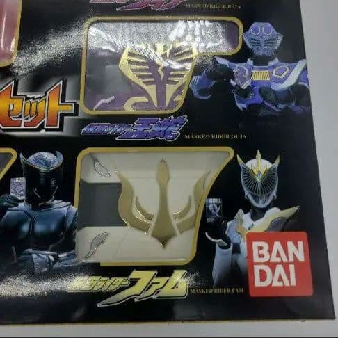 【未開封】仮面ライダー龍騎　変身ベルトVバックル13ライダーセット