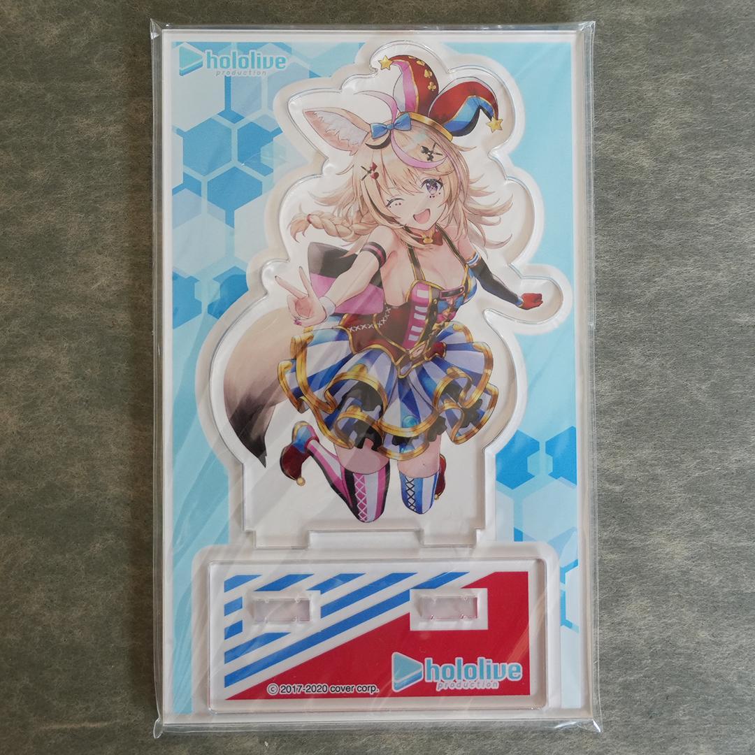 ホロライブ　クッション、アクリルスタンド、缶バッチ詰合せ