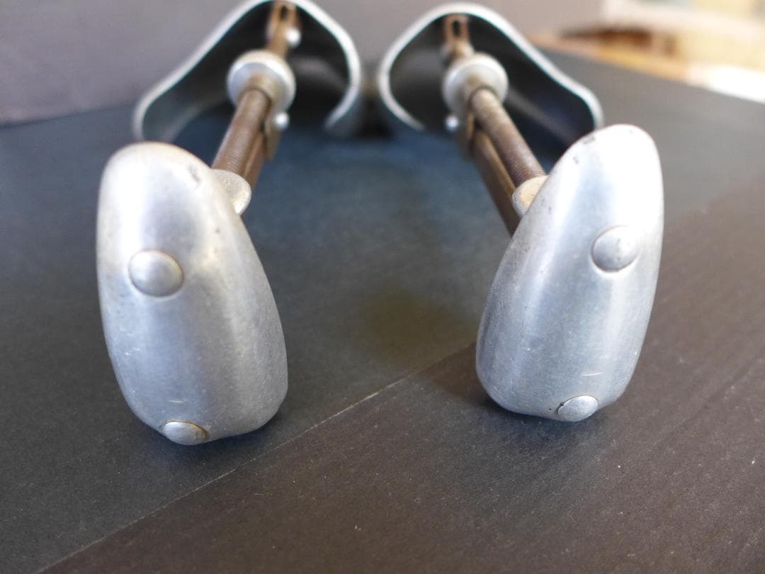 時代物　戦前　古いCHURCH’S シューキーパー　7x8 M 英国製　レトロ