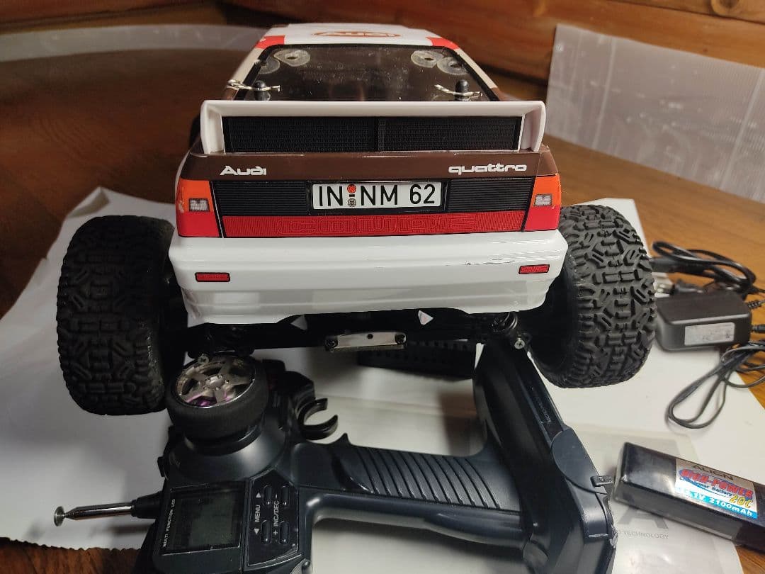 ブラシレス EP 1/8 オフロード アウディ クワトロ？