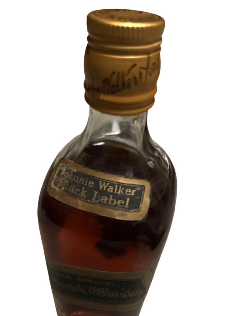 【未開栓・古酒】ジョニーウォーカー 黒ラベル 金キャップ