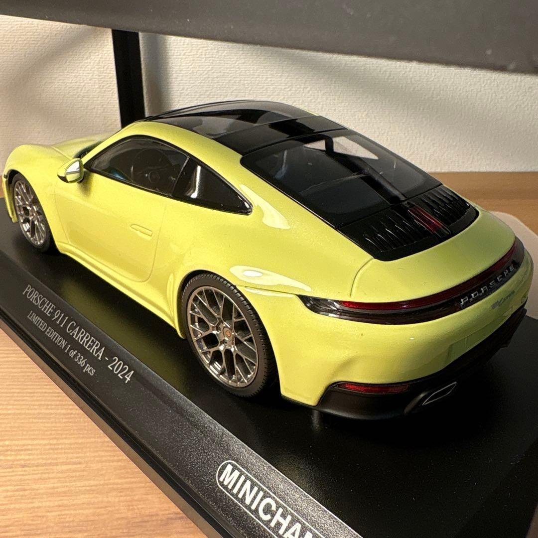 ミニチャンプス ポルシェ　911 992 Carrera 1/18 イエロー