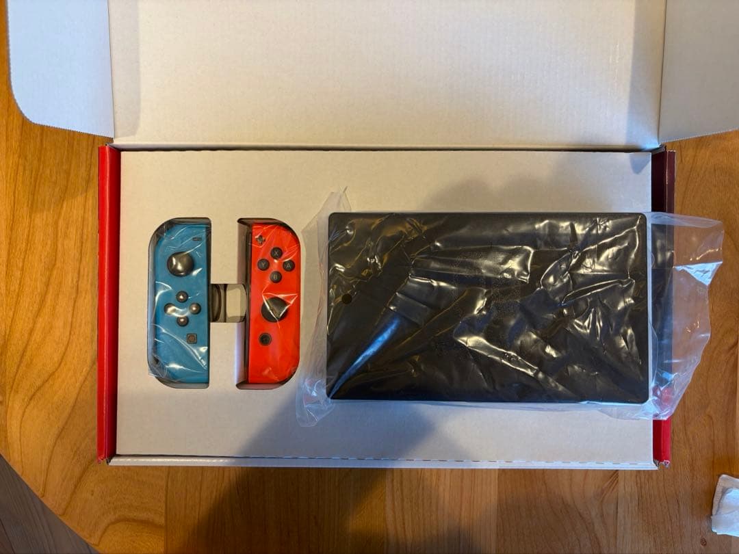 【状態良】Nintendo Switch 本体　箱あり　グリップなし　ソフト付き