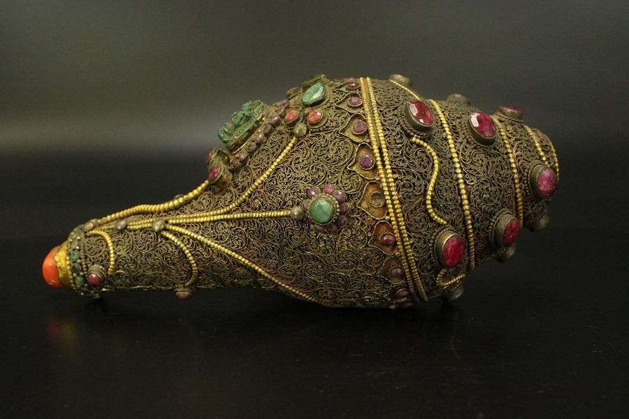 仏教美術 チベット 西蔵 蜜教 鍍金 宝石張 巻貝 法具全長18cm(A274)