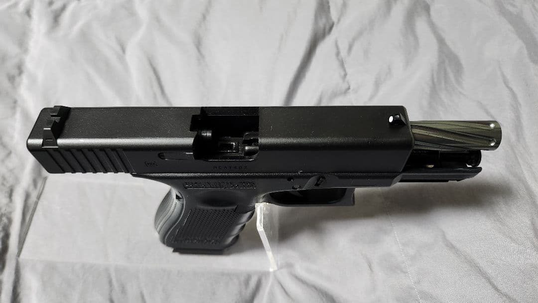 東京マルイ ガスブローバック GLOCK 19 Gen.4 グロック19