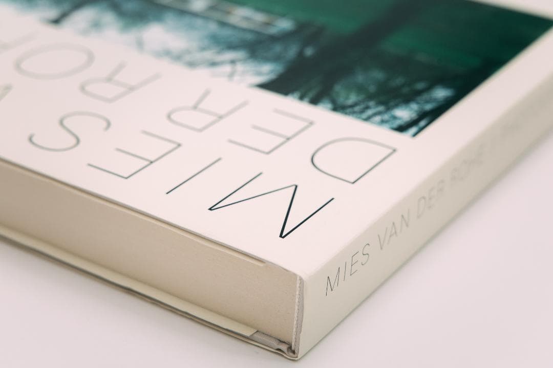 上田義彦　Mies van der Rohe