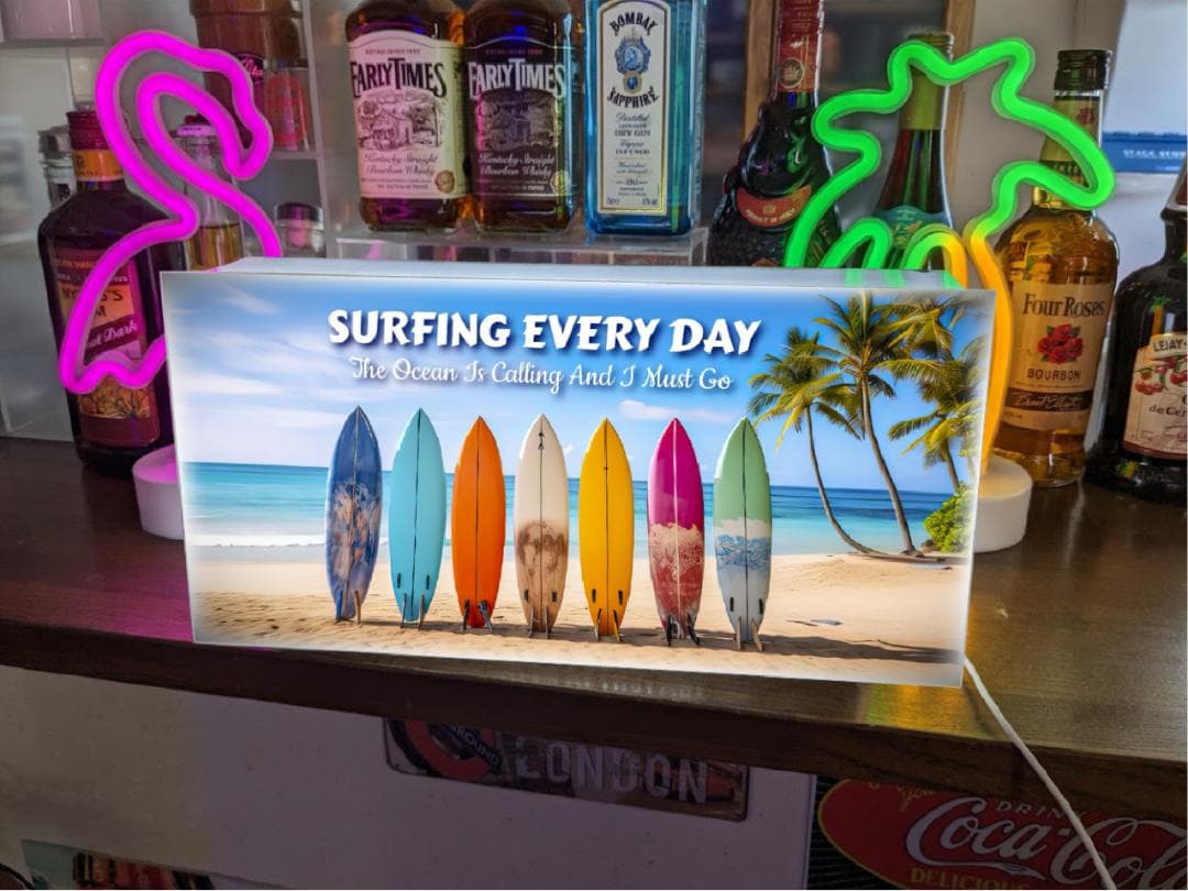 【AIフォト】サーフィン サーフボード ビーチ 看板 置物 雑貨 ライトBOX