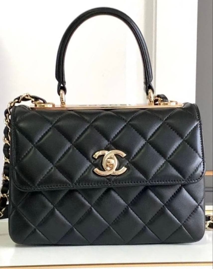 シャネルVIPノベルティ肩掛けショルダー