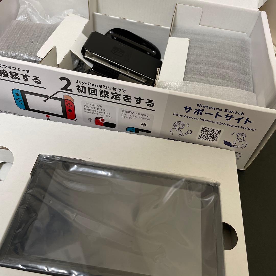 Nintendo Switch 本体 + 付属品　ちょっと難あり