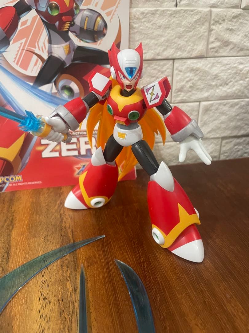 【組立済】コトブキヤ ロックマンX ロックマン　ゼロ プラモデル　セット