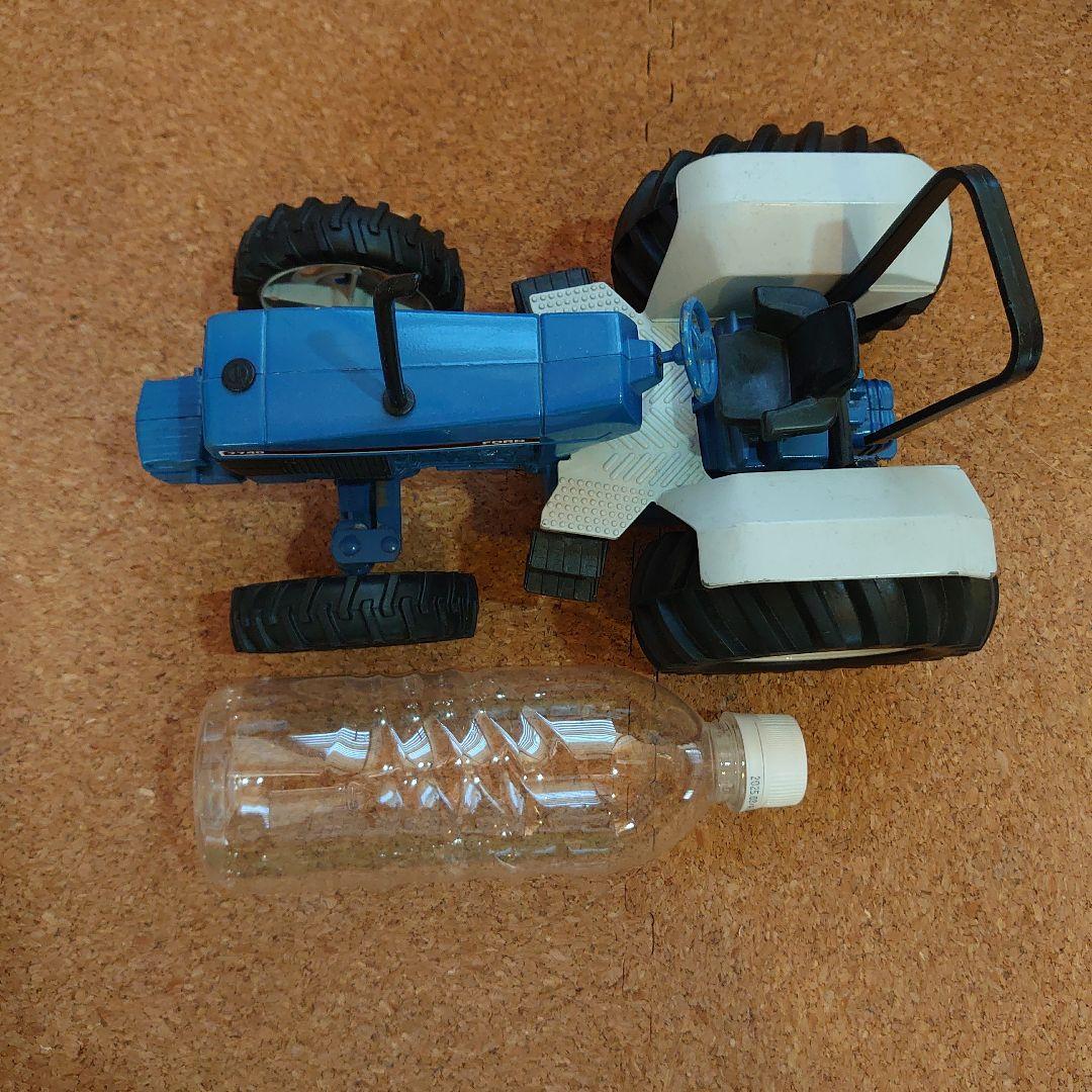 ミニカー FORD tractor 7740 ERTL made in USA
