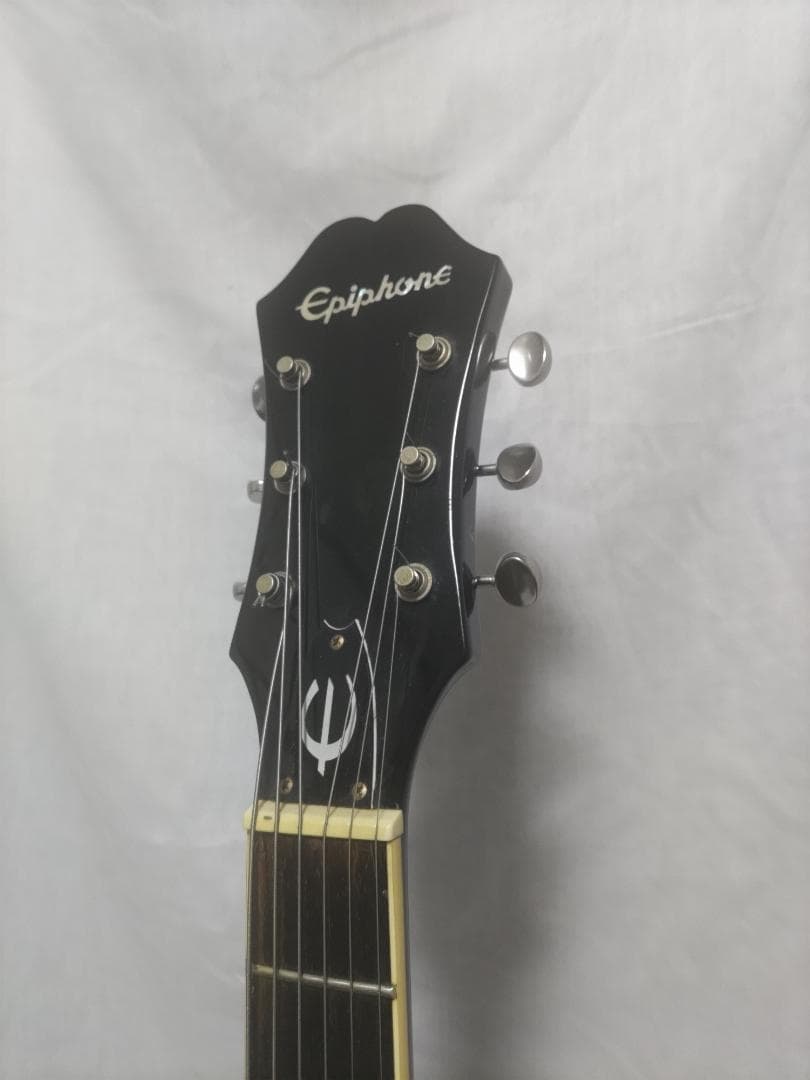 エピフォン　カジノ　クーペ　VS　中古　フルアコ