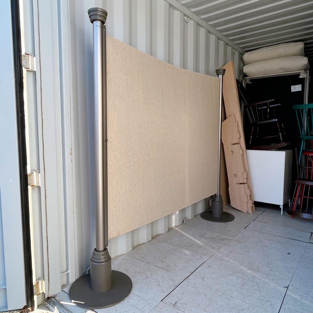 取付無料！オカムラ クロス内蔵 伸縮式ロールパーテーション スクリーン✨