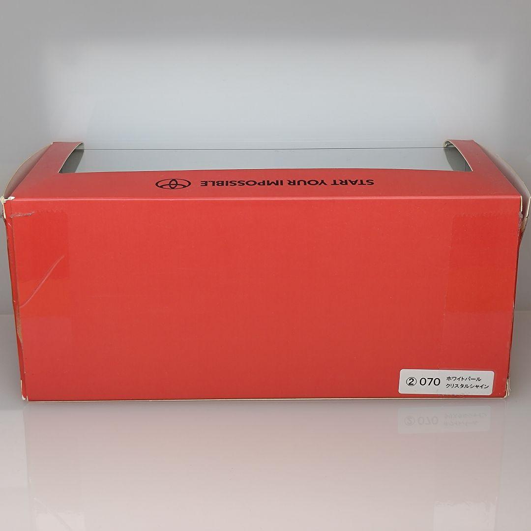 トヨタ ヤリス カラーサンプル ホワイトパールクリスタルシャイン 非売品 正規品