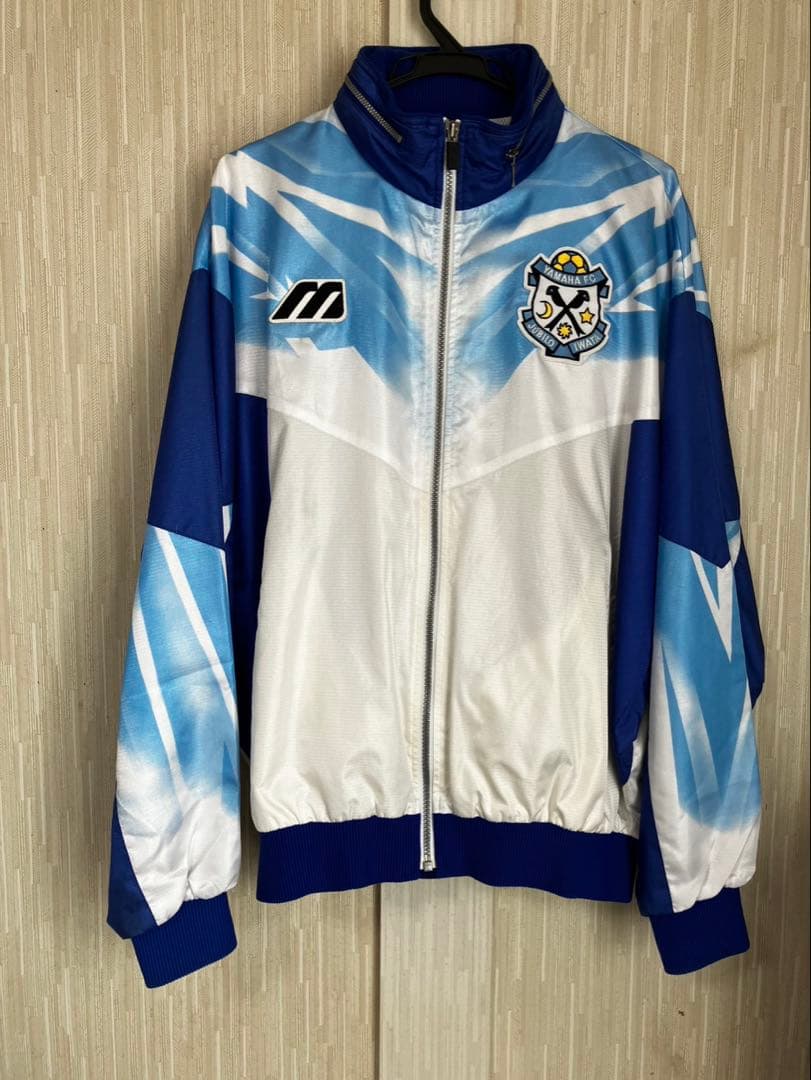 ロイ　ジュビロ磐田　ウィンドブレーカー