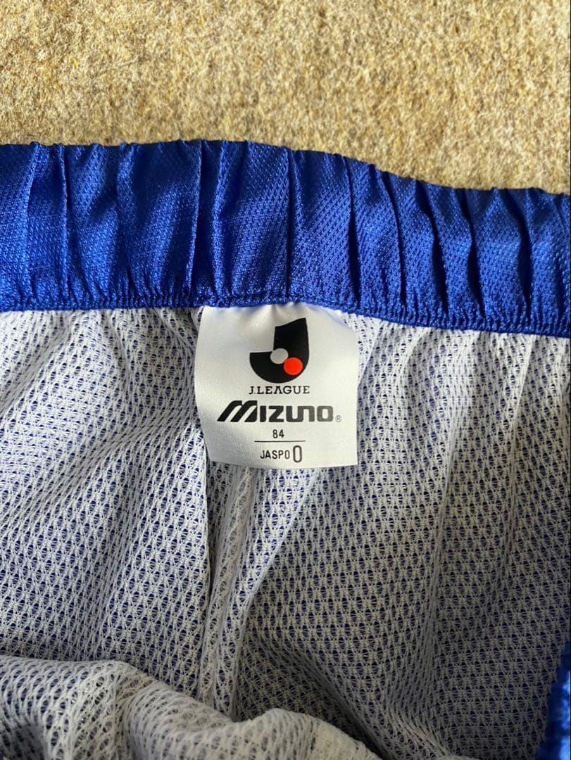 ロイ　ジュビロ磐田　ウィンドブレーカー