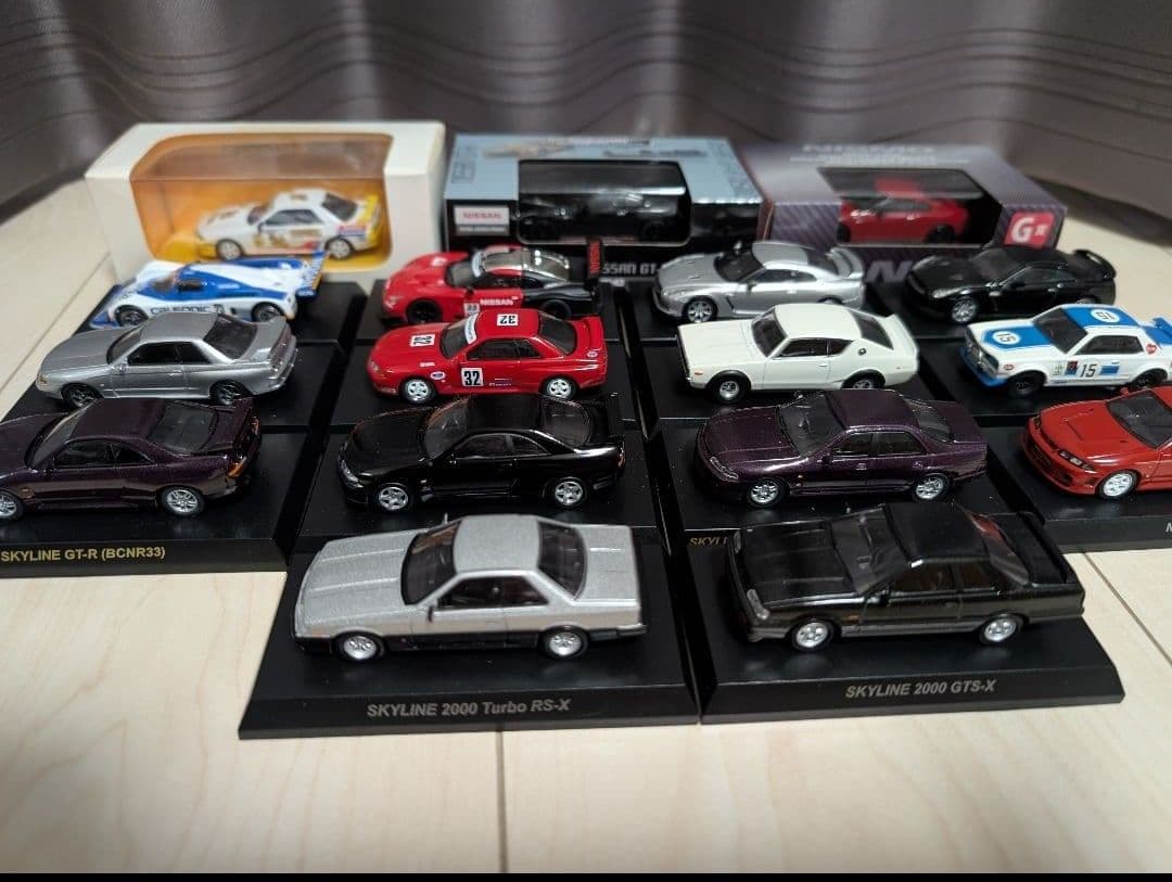 京商製1/64 日産 17台