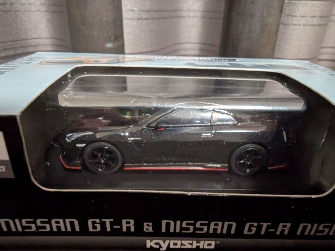 京商製1/64 日産 17台