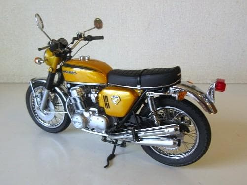 特価 MINICHAMPS (1/12) ホンダ CB750