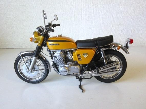 特価 MINICHAMPS (1/12) ホンダ CB750