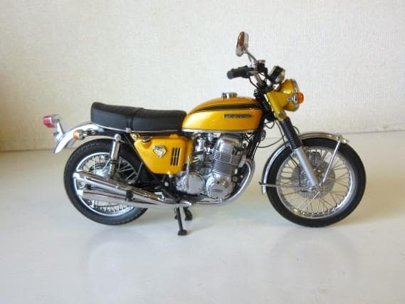 特価 MINICHAMPS (1/12) ホンダ CB750