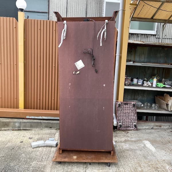 関西限定　送料別　アメリカ製　飾り棚　キュリオケース　ショーケース