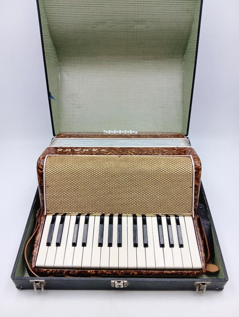 レトロ ヤマハ アコーディオン 30鍵盤 ハードケース付き