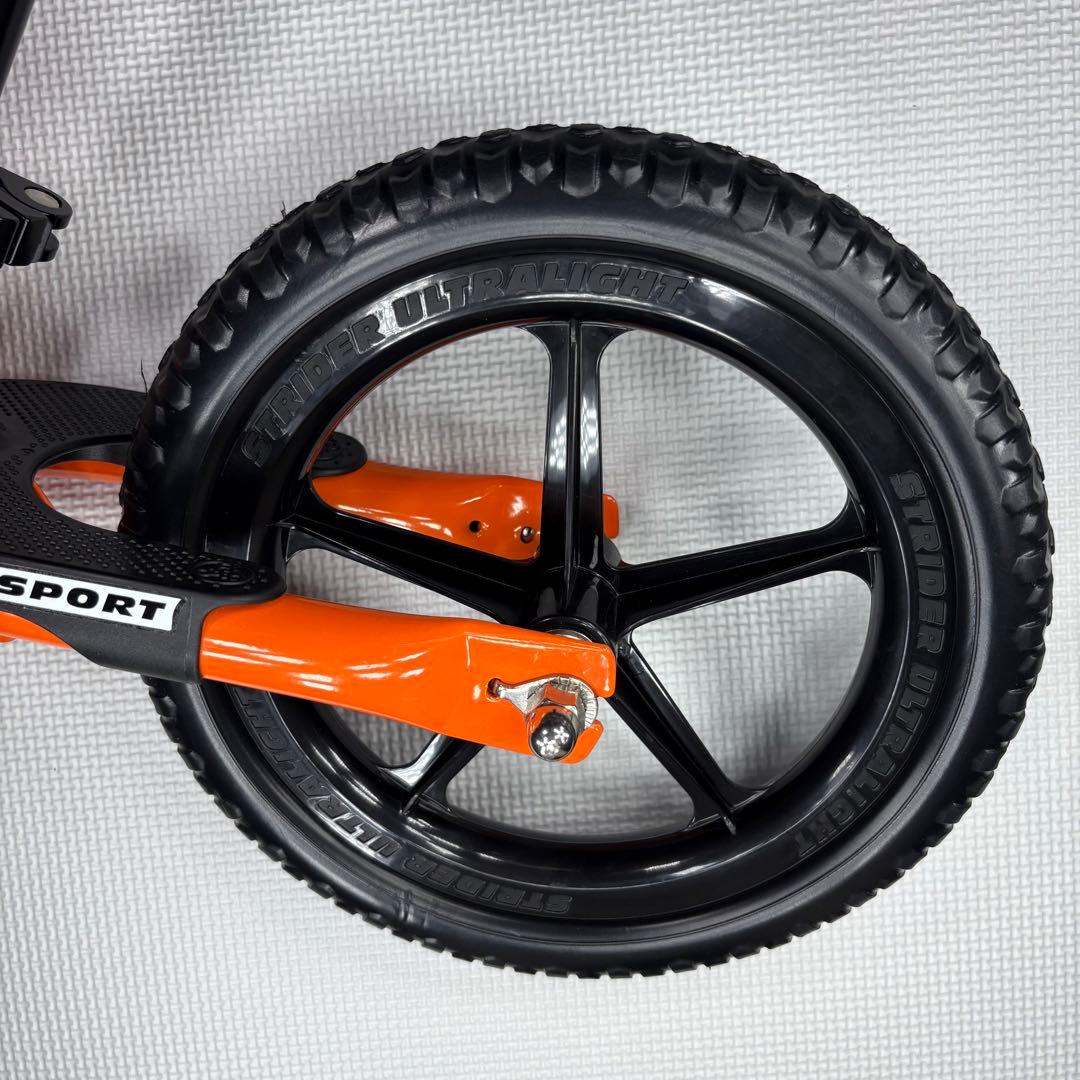 【新品級】STRIDER スポーツ バランスバイク オレンジ 12インチ