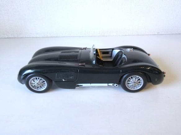 特価 AUTOart (1/18) ジャガー C-type