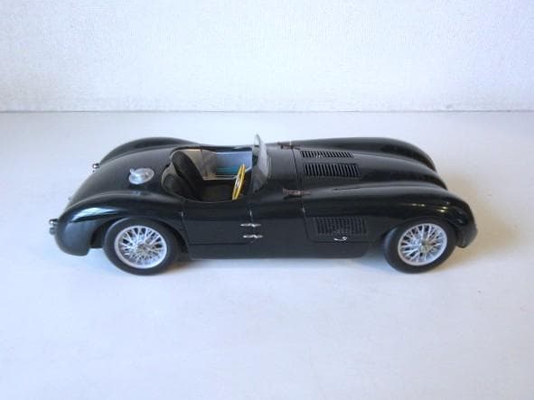 特価 AUTOart (1/18) ジャガー C-type