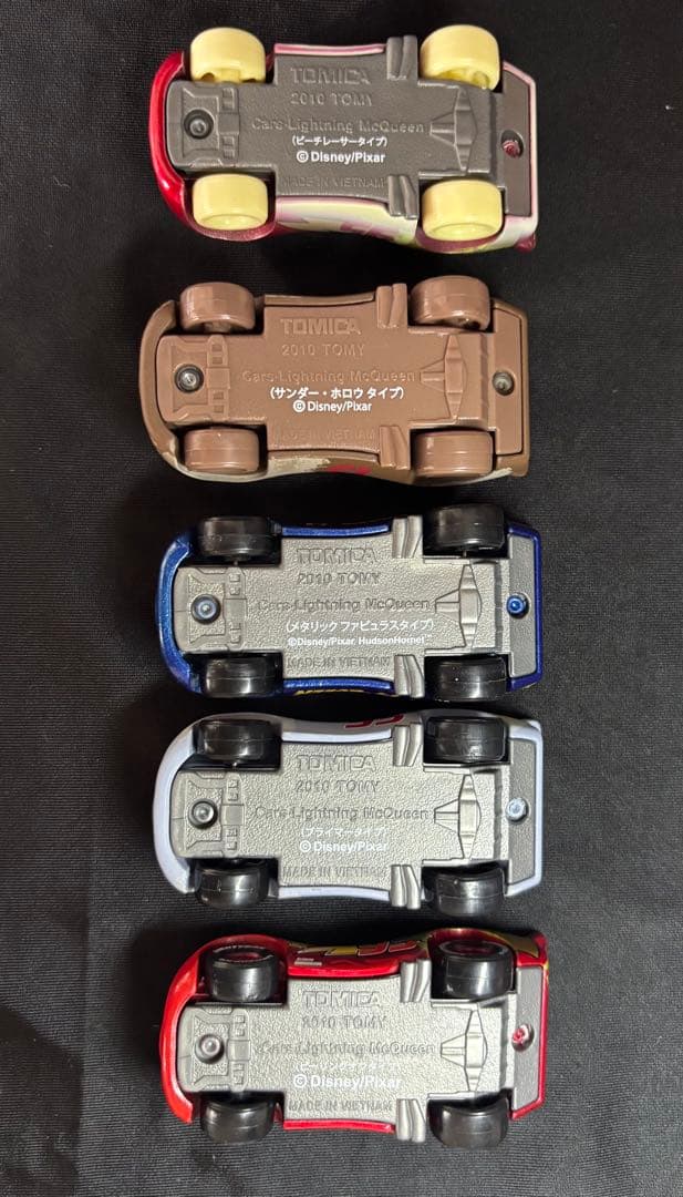 カーズトミカ　ライトニングマックィーンデイ　コレクション2019
