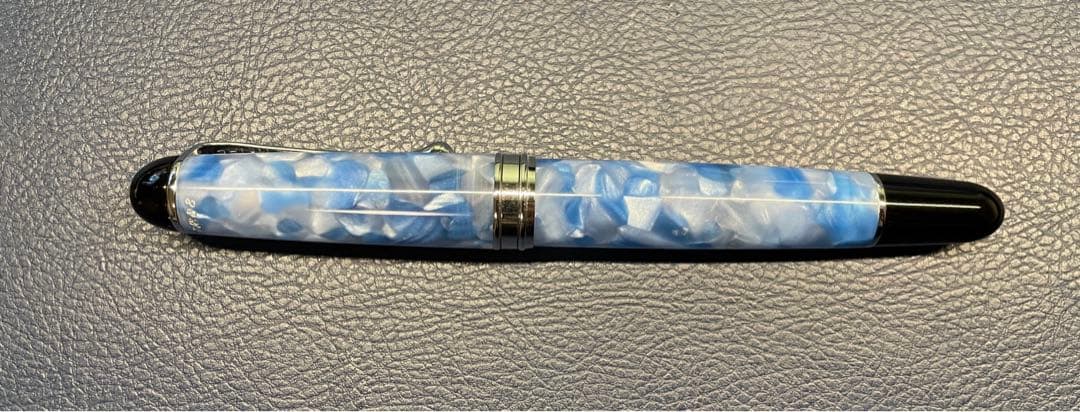 アウロラ 88 プルトーネ F(細字) 万年筆