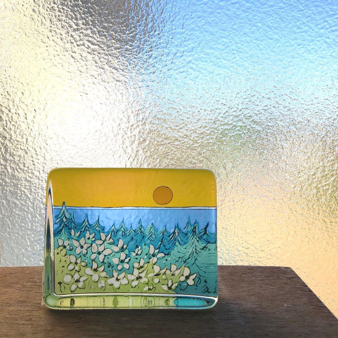 北欧の太陽と白い花のガラスカード(大)／ イッタラ　フィンランド