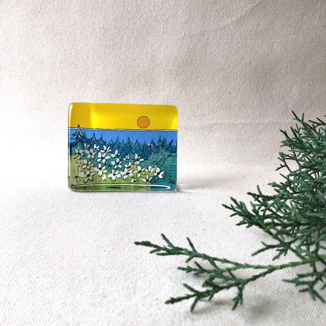 北欧の太陽と白い花のガラスカード(大)／ イッタラ　フィンランド