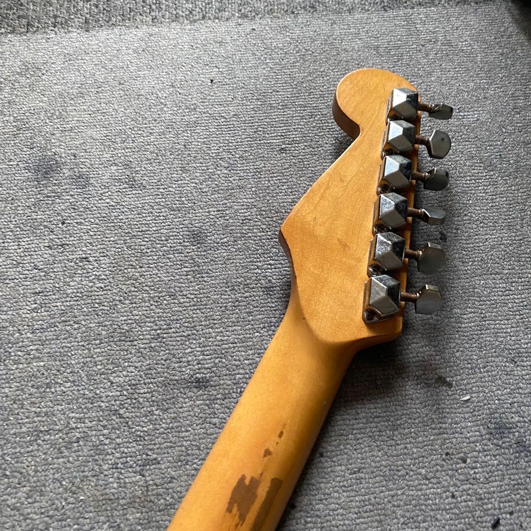 ブラック ストラトキャスター 社ロゴ付きノーブランド ブラッキー ビンテージ