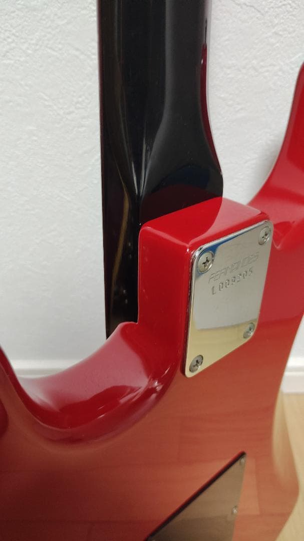 美品 フェルナンデス ST-120BG ブラッド・ギルスモデル FRT-3