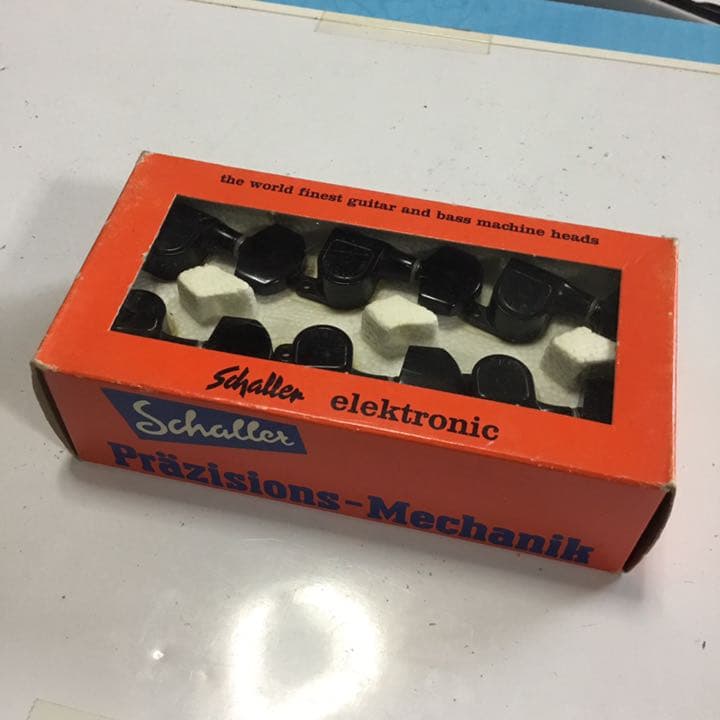 エレキギター用糸巻き(3:3)(Black)