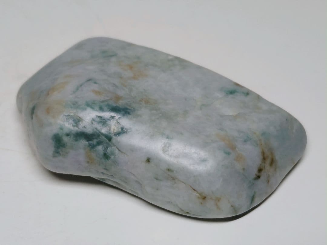 糸魚川161 翡翠 80g ヒスイ 原石 鑑賞石 自然石 誕生石 鉱物 鉱石