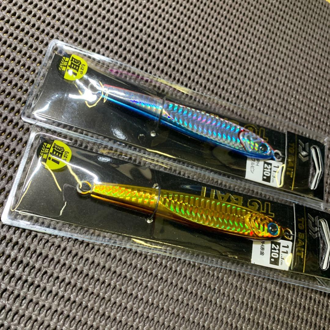 定番カラー値上がり間近！ダイワTGベイト210g2本　赤金ブルピン　タングステン