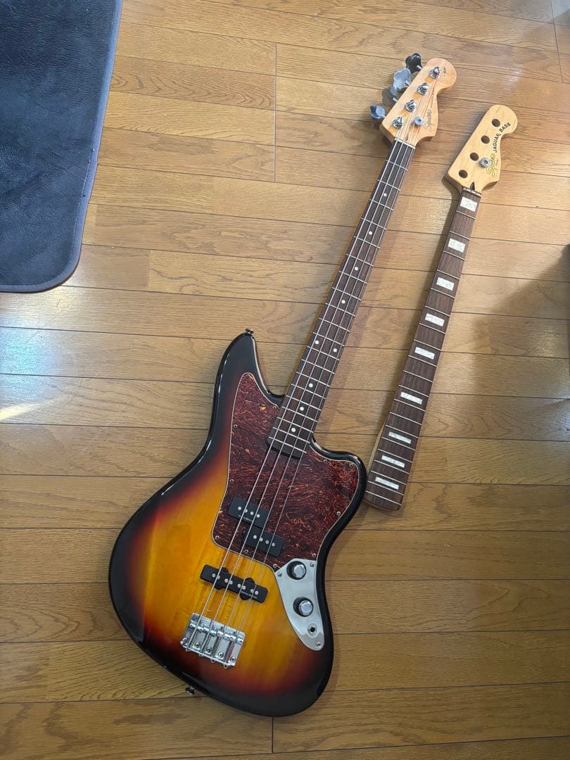 りょうフェンダースクワイア ジャガータイプベース美品