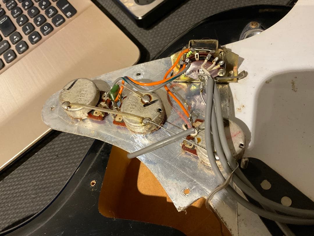 heerby SE-500 EXCEL MODEL ストラト Vintage